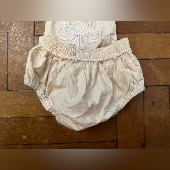 Vintage Ruffle Lace Baby Girl Romper - Picture 14 of 15